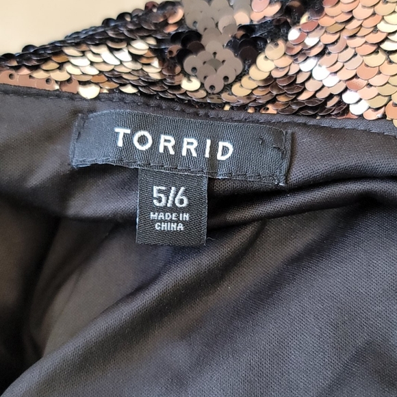 Torrid - 5/6 -  Reversible-Sequent Cocktail Jacket - Picture 3 of 3